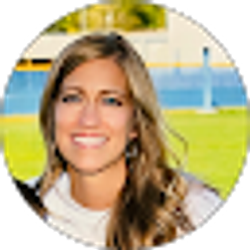 Profile photo of Leah Mead