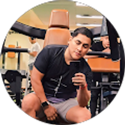 Profile photo of Victor Quinde Largo.