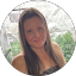 Profile photo of Lindsay Smith