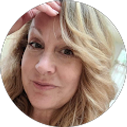 Profile photo of Loretta DellaMora