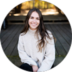 Profile photo of Lindsey Barrera