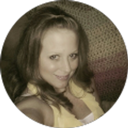 Profile photo of Holly Costa