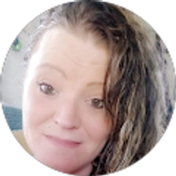 Profile photo of Amanda GILLIS