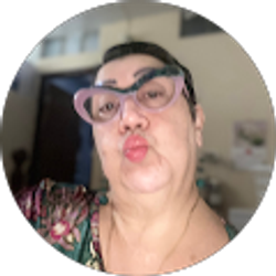 Profile photo of Luz Robles