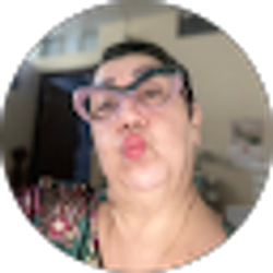 Profile photo of Luz Robles