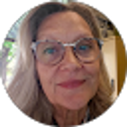 Profile photo of Lynn Bubb
