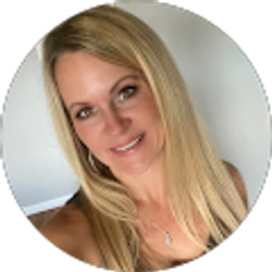 Profile photo of Amanda Shields