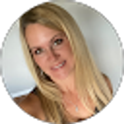 Profile photo of Amanda Shields
