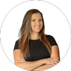 Profile photo of Hayley Vezza