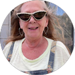 Profile photo of Lisa Cavin