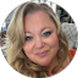 Profile photo of Michelle Whitlow