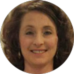 Profile photo of Lynne Laws