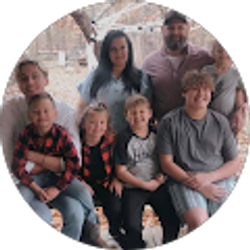 Profile photo of Josh an Deanna Huckaba