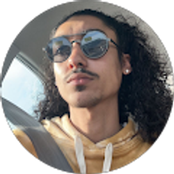 Profile photo of Zackari Fernandez