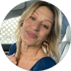 Profile photo of Shelia deVillier