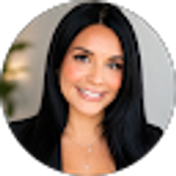 Profile photo of Crystal Bomarito