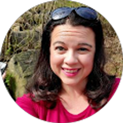 Profile photo of Jennifer Angulo