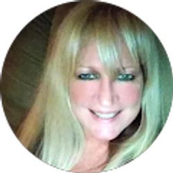 Profile photo of Padraigin Ni Labhradha