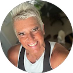 Profile photo of deb moll