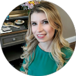 Profile photo of Thayse Cesar