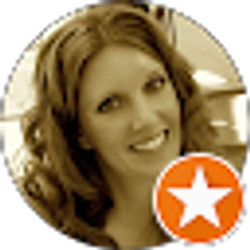 Profile photo of Erin Wallschlaeger