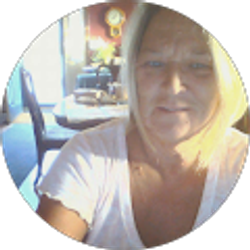 Profile photo of Lynn Godsey