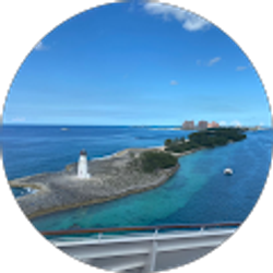 Profile photo of Lindsay Medeiros