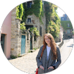 Profile photo of Caiti Hall