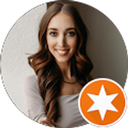 Profile photo of Lauren Hall