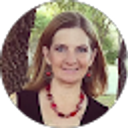 Profile photo of Carolyn Martinez