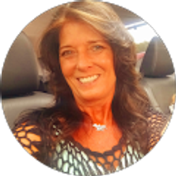 Profile photo of Michelle Hutchens