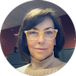 Profile photo of Holly Deaton