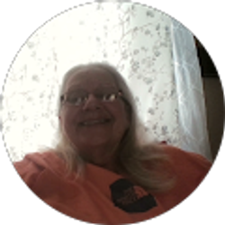 Profile photo of Faye Miracle