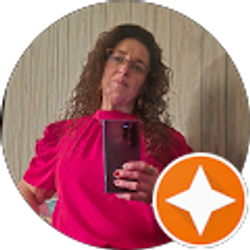 Profile photo of Laurie Blanton