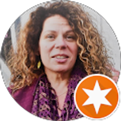 Profile photo of Elaine Pandolfi