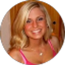 Profile photo of Nina Hyde