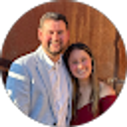 Profile photo of Lauren & Nick Costa