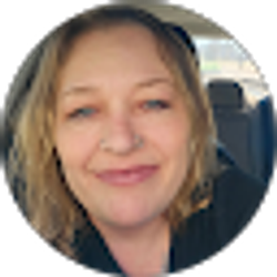 Profile photo of Linda Lee