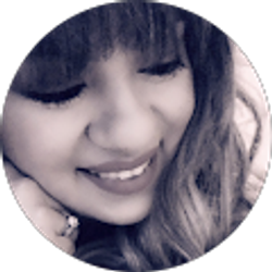 Profile photo of Naomi Juarez