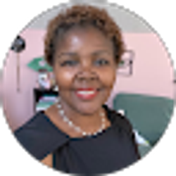 Profile photo of Kimberly C (KayDeeCav)