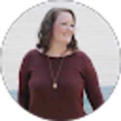 Profile photo of Jennifer Hennis