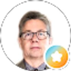 Profile photo of Larry Stapleton