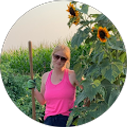 Profile photo of Chelsea Middendorf