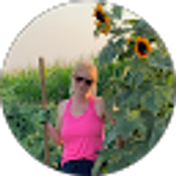 Profile photo of Chelsea Middendorf