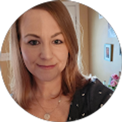 Profile photo of Jenna