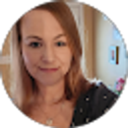 Profile photo of Jenna
