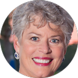 Profile photo of Ellen MacNiven