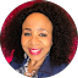 Profile photo of Roz Okeke