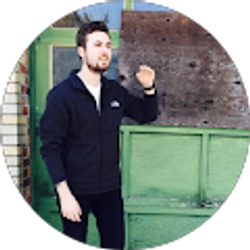 Profile photo of Elliot Brietta