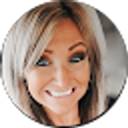 Profile photo of holly myatt